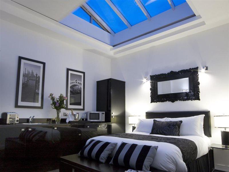 Strozzi Palace Suites By Mansley Челтнъм Екстериор снимка