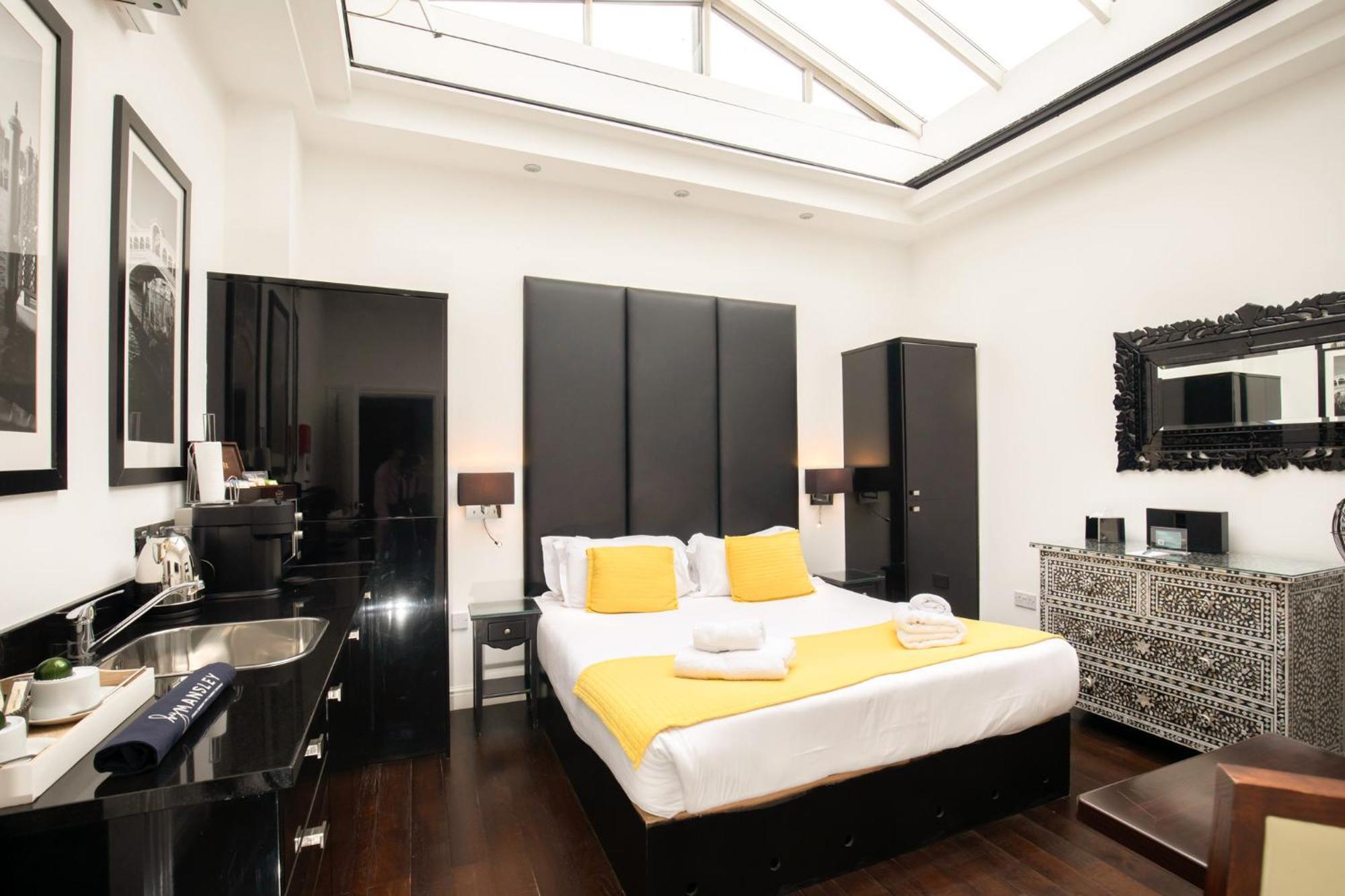 Strozzi Palace Suites By Mansley Челтнъм Екстериор снимка