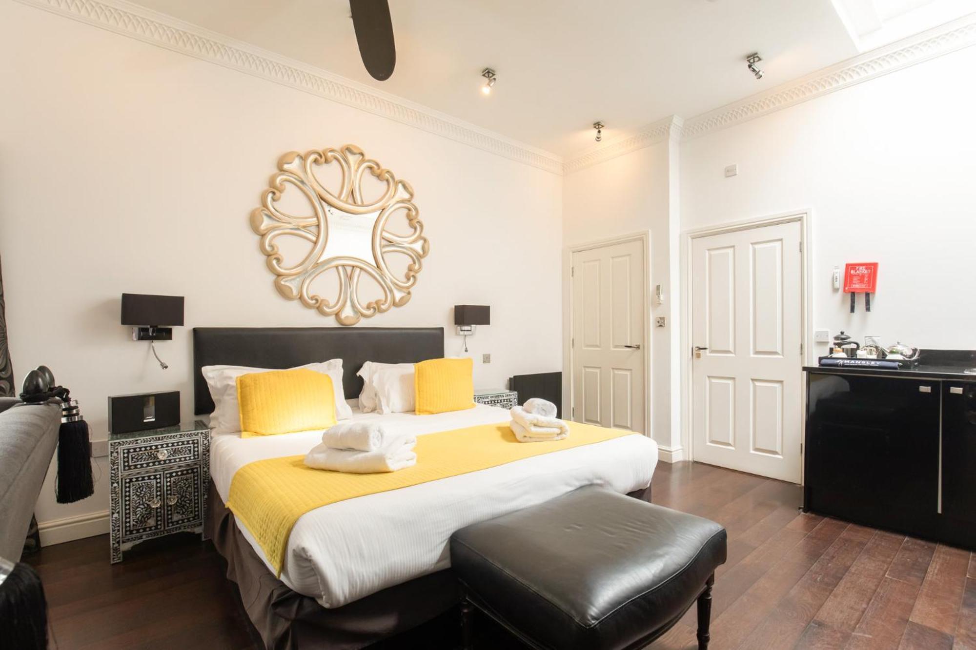Strozzi Palace Suites By Mansley Челтнъм Екстериор снимка