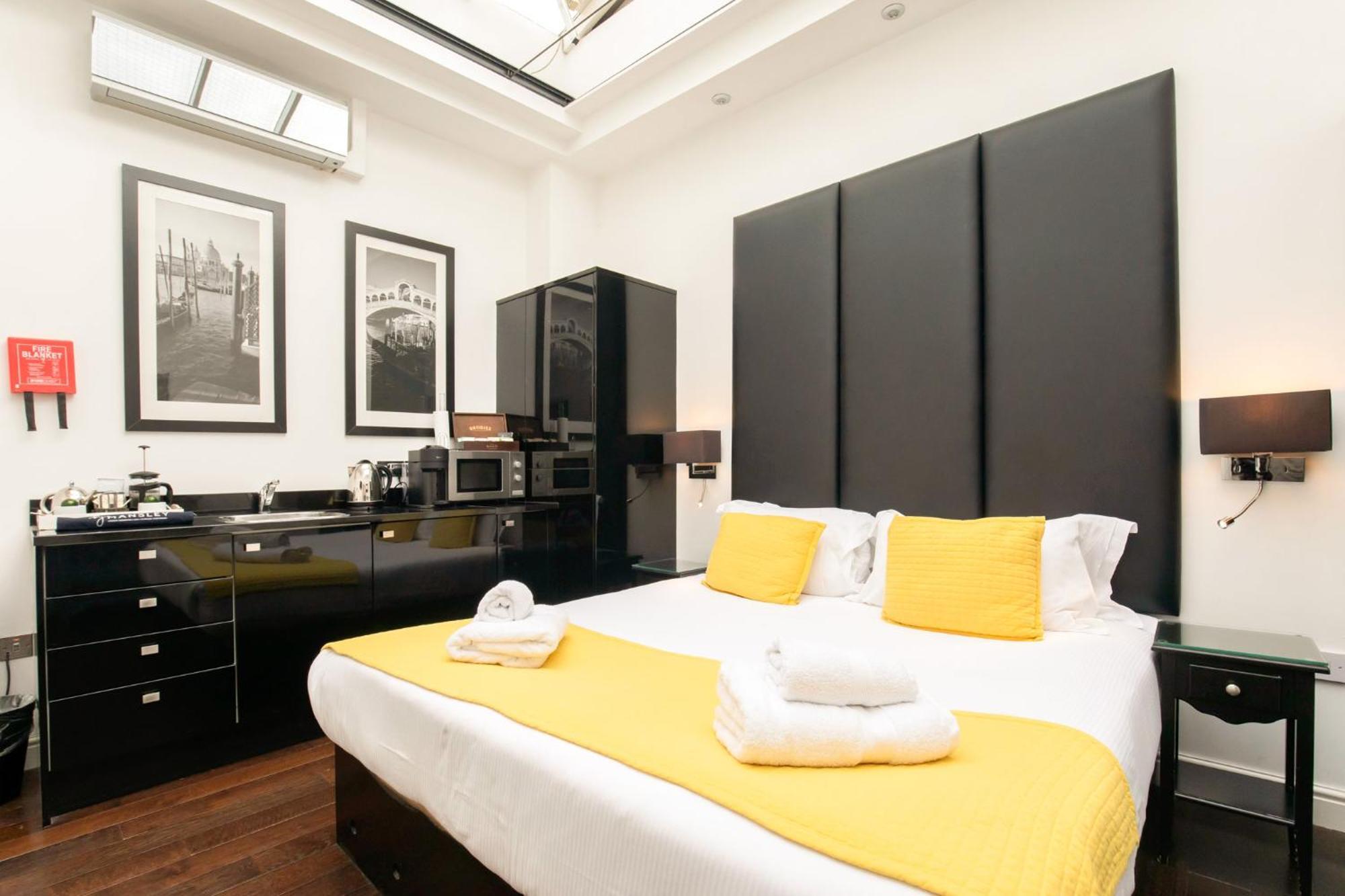 Strozzi Palace Suites By Mansley Челтнъм Екстериор снимка