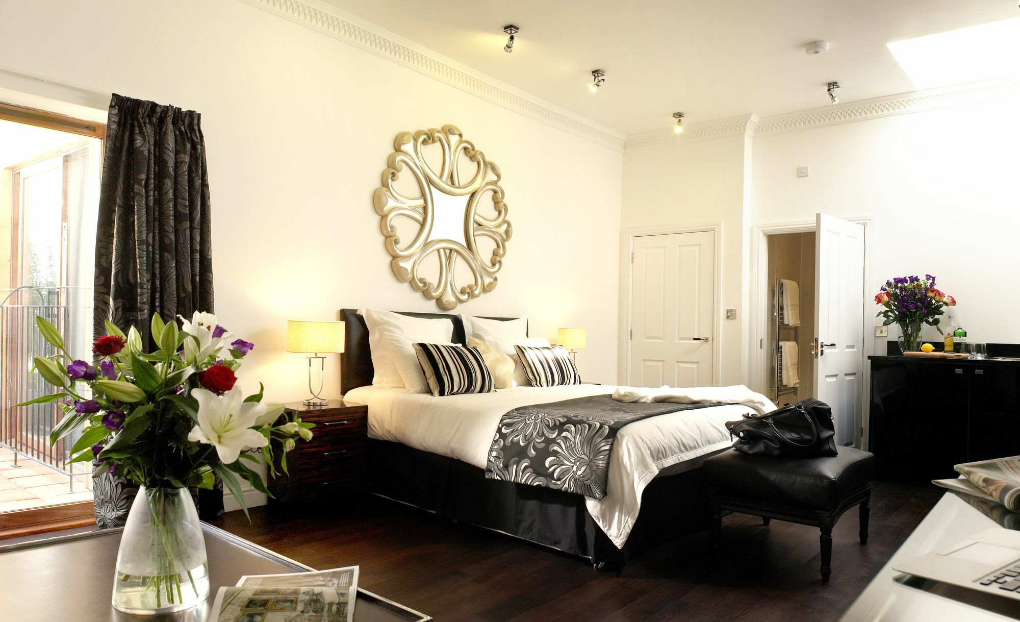 Strozzi Palace Suites By Mansley Челтнъм Екстериор снимка